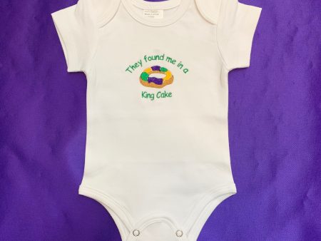 THEY FOUND ME IN A KING CAKE BABY ONESIE 3 MONTH Discount